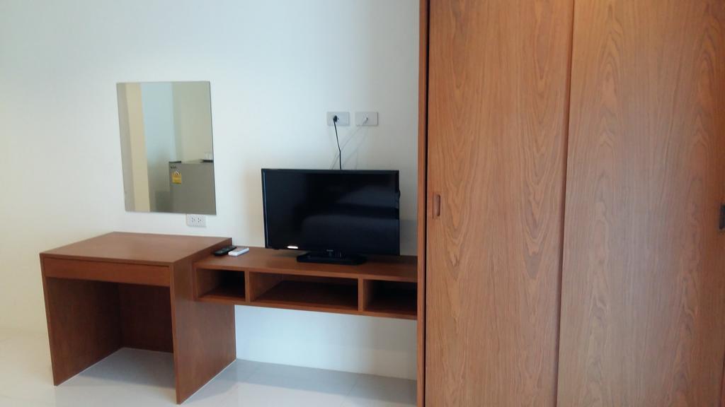 Dee Dee Mansion Airport Apartment Nai Yang Beach Екстериор снимка